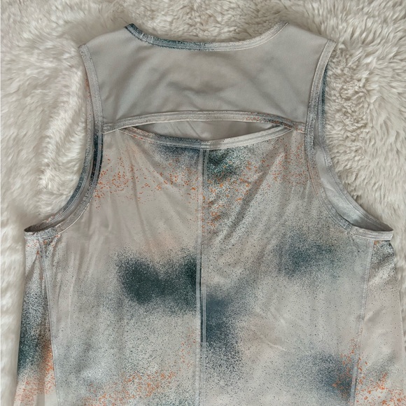 Lululemon - Sculpt Mesh Tank Top in Spray Camo Silvery Blue Multi - Picture 10 of 13